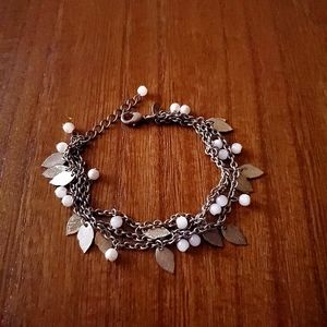 Cute Leaf & Pearl Bracelet